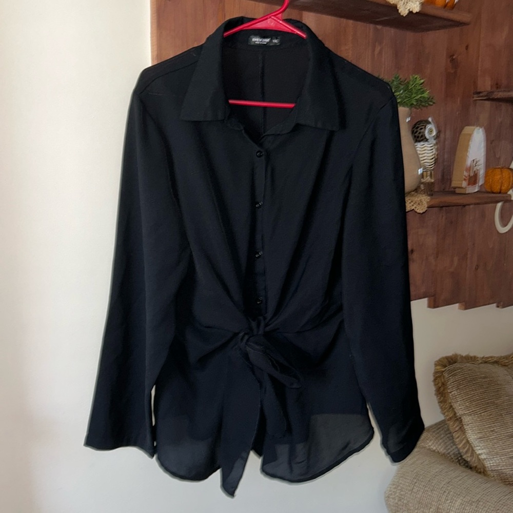 SHEIN Curve button down